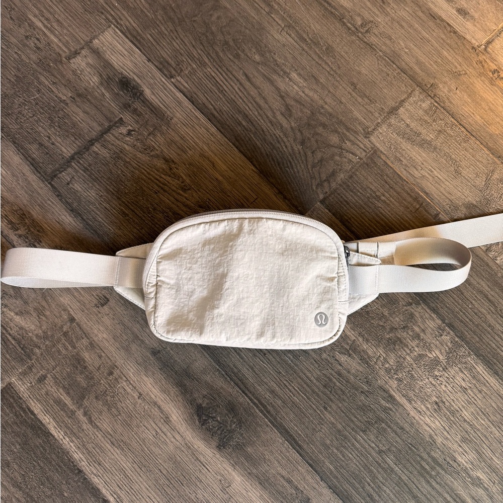 lululemon athletica Belt Bag